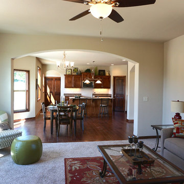 Living Room/Dining & Kitchen