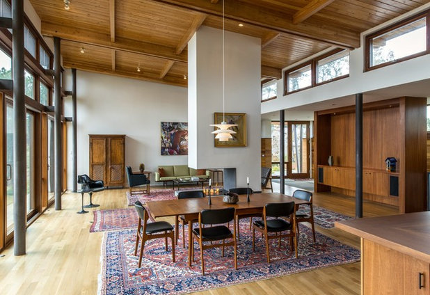 Midcentury Dining Room by Hammer Architects