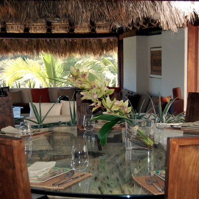 Kitchen/dining room combo - large tropical kitchen/dining room combo idea