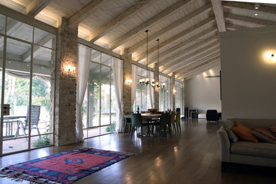 Exemple d'une salle à manger méditerranéenne.