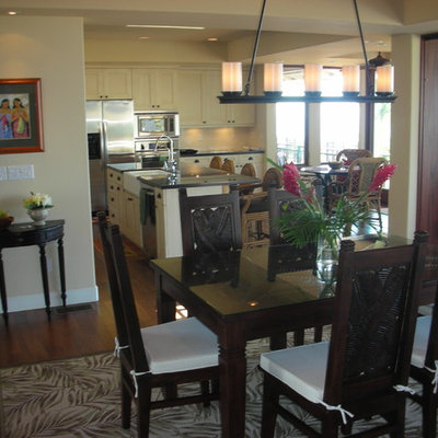 Example of an island style great room design in Hawaii