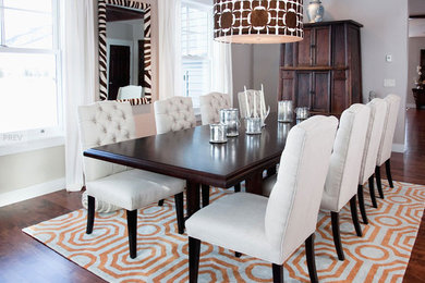 Inspiration for a contemporary dining room remodel in Sacramento