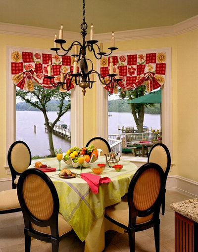 Traditional Dining Room by BROWN DAVIS ARCHITECTURE & INTERIORS