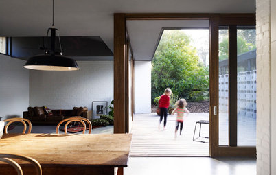 Houzz Tour: Quality Family Time in a Beach Vacation Home