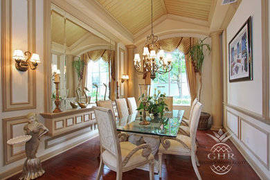 Inspiration for a timeless dining room remodel in Miami