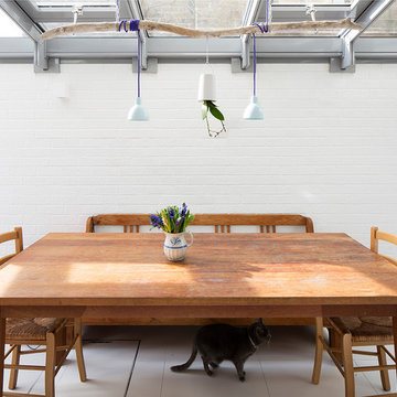 Minimal Dining Room - Side Return Extension