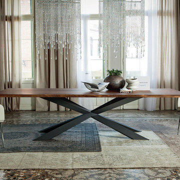 Modern Dining Table and Chairs