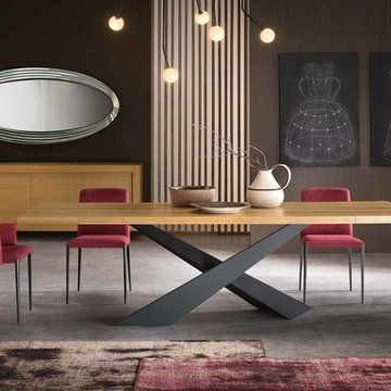 Modern Italian dining tables