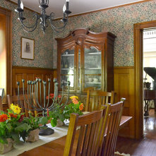 Traditional Dining Room by Colleen Brett