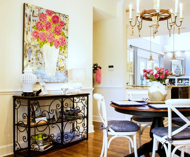 Traditional Dining Room by Mina Brinkey