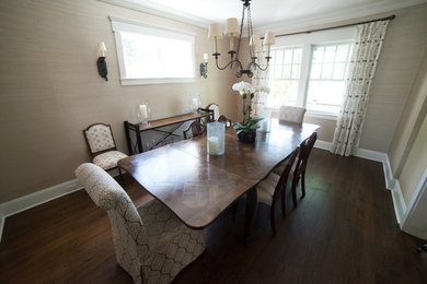 This is an example of a classic dining room in New York.