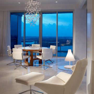 oceanfront breakfast room