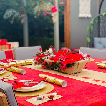 Outdoor Christmas table setting