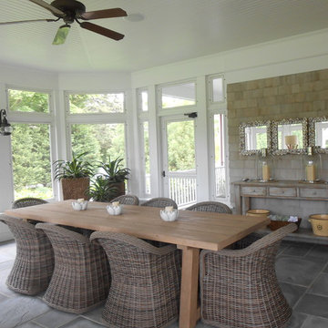 porch dining area
