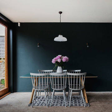 Quaperlake Street: Family home in Grade II listed property