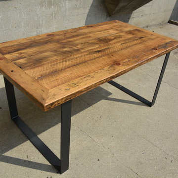 Reclaimed Wood Flat Steel Table