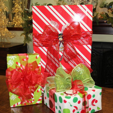 Red and Green Christmas Gift Wrap