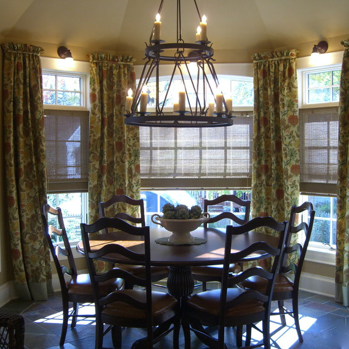Round Kitchen Table Houzz