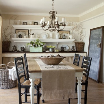 Rustic Cottage Style Dining Room