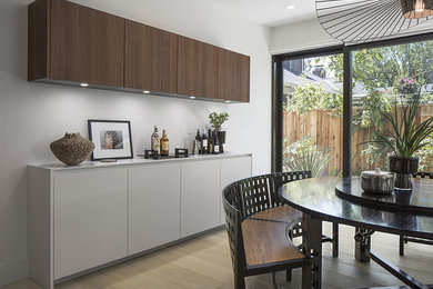 Inspiration for a medium sized contemporary kitchen/dining room in San Francisco.