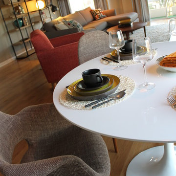 Saarinen Style Tulip Table with Mid Century Modern Chairs