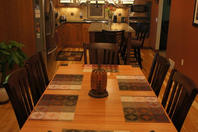 Inspiration for a craftsman dining room remodel in Chicago