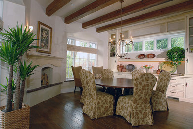 Dining room - traditional dining room idea in Albuquerque