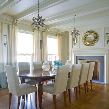 Shingle Style Overlooking the Beach