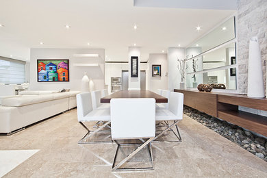 Inspiration for a modern dining room in Miami.