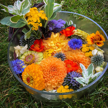 Slow Flowers August 2019 Inspiration: Summer Dahlias