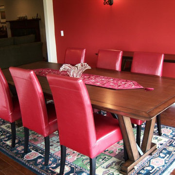 Splash of color dining room