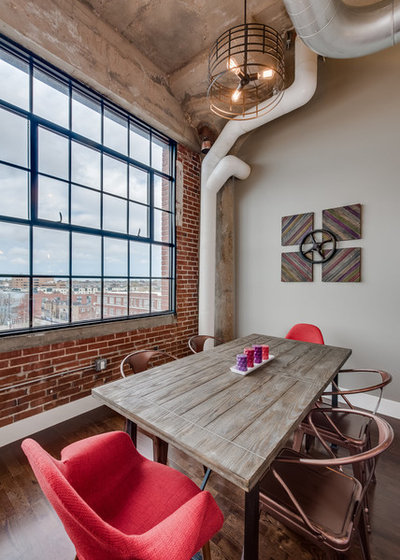 Industrial Dining Room by Real Fine Place, LLC