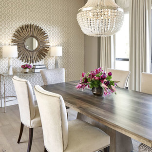 Foto di una sala da pranzo chic