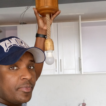 Suspended chargeable lamp
