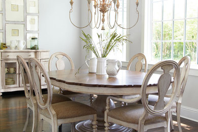 Design ideas for a shabby-chic style dining room in Dallas.
