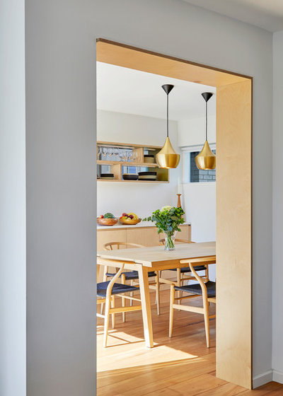 Midcentury Dining Room by Slightly Quirky Ltd
