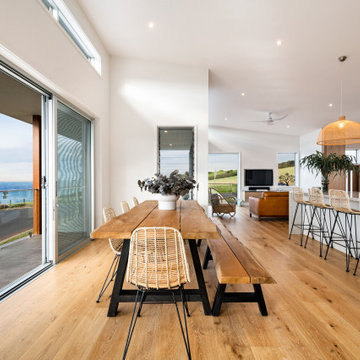 TASMAN BEACH HOUSE