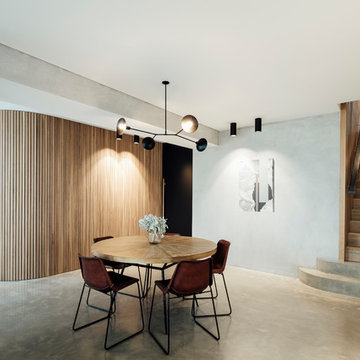 TCON144, Ivanhoe East