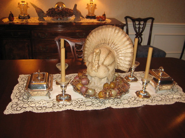 Traditional Dining Room Thanksgiving Tablescape