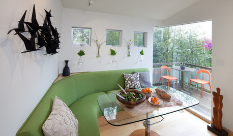 Houzz Tour: Room for Everything in Just 596 Square Feet