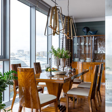 Top Floor Apartment With a View