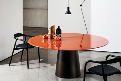 Totem round glass dining table with 'Autumn' chairs