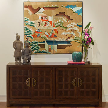 Traditional Asian Style Dining Room Furnishings and Decor