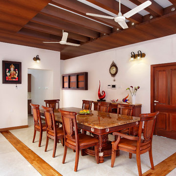 Traditional Bungalow In Kozhikode / Calicut