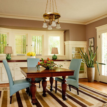 Traditional Dining Room