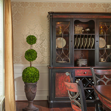 Traditional Dining Room Interior Design