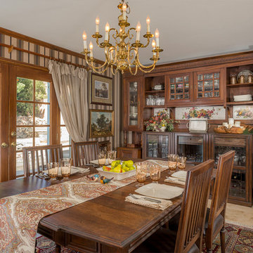 Traditional Kitchen / Dining Room