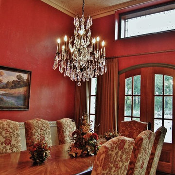 Traditional Styling Dining room