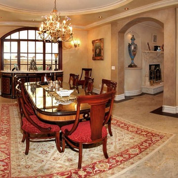 Traditional Tuscan Dining Room