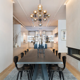 75+ Esszimmer mit Gaskamin und beigem Boden Ideen & Bilder - August